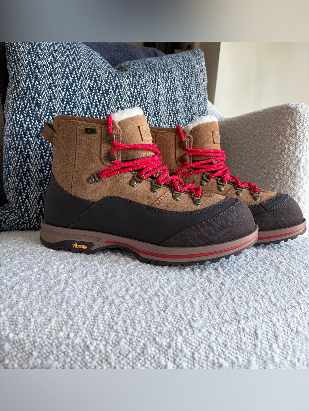 UGG Brecken Lace Boots~ size 7.5